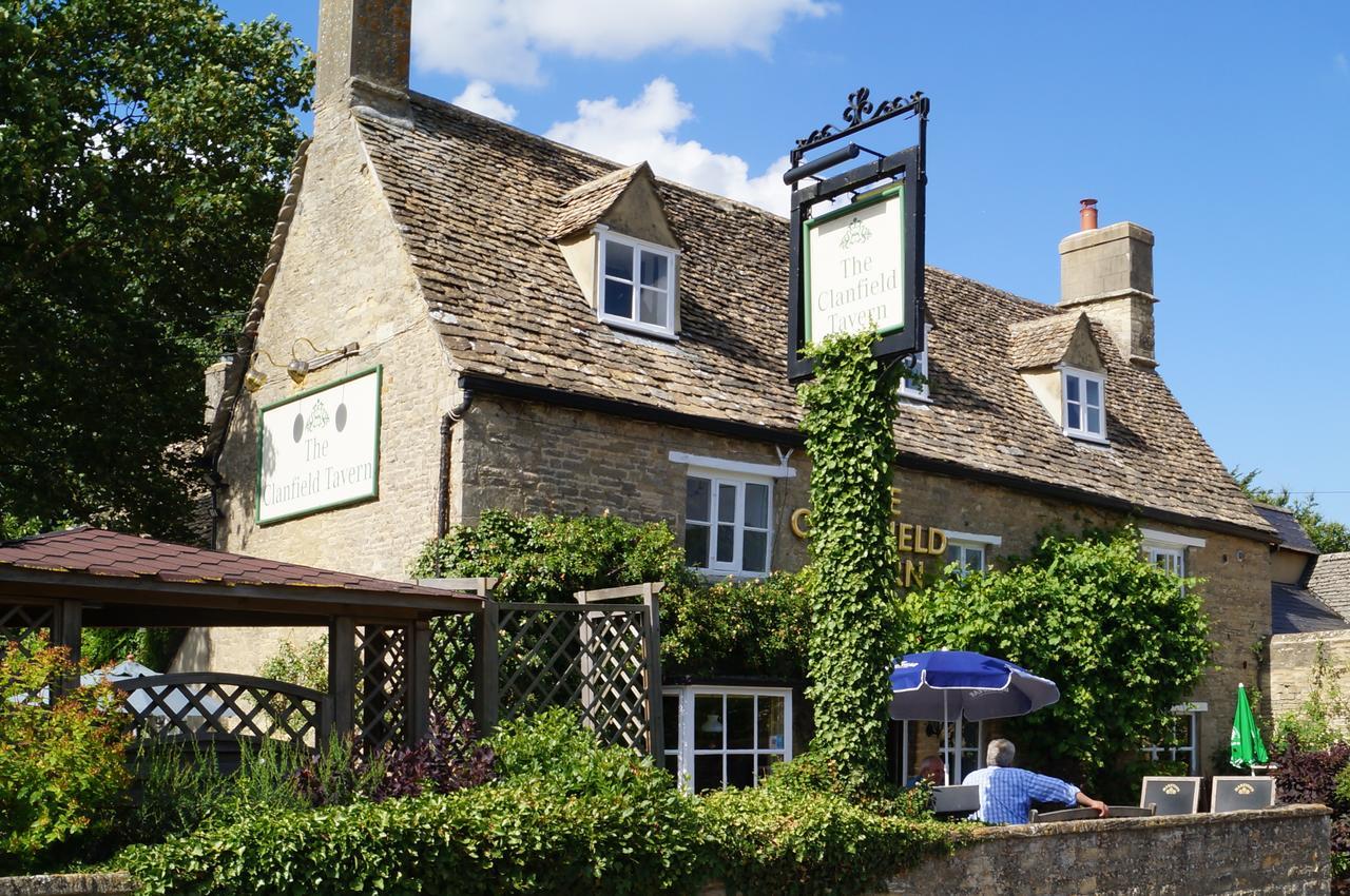 The Clanfield Tavern Exterior photo